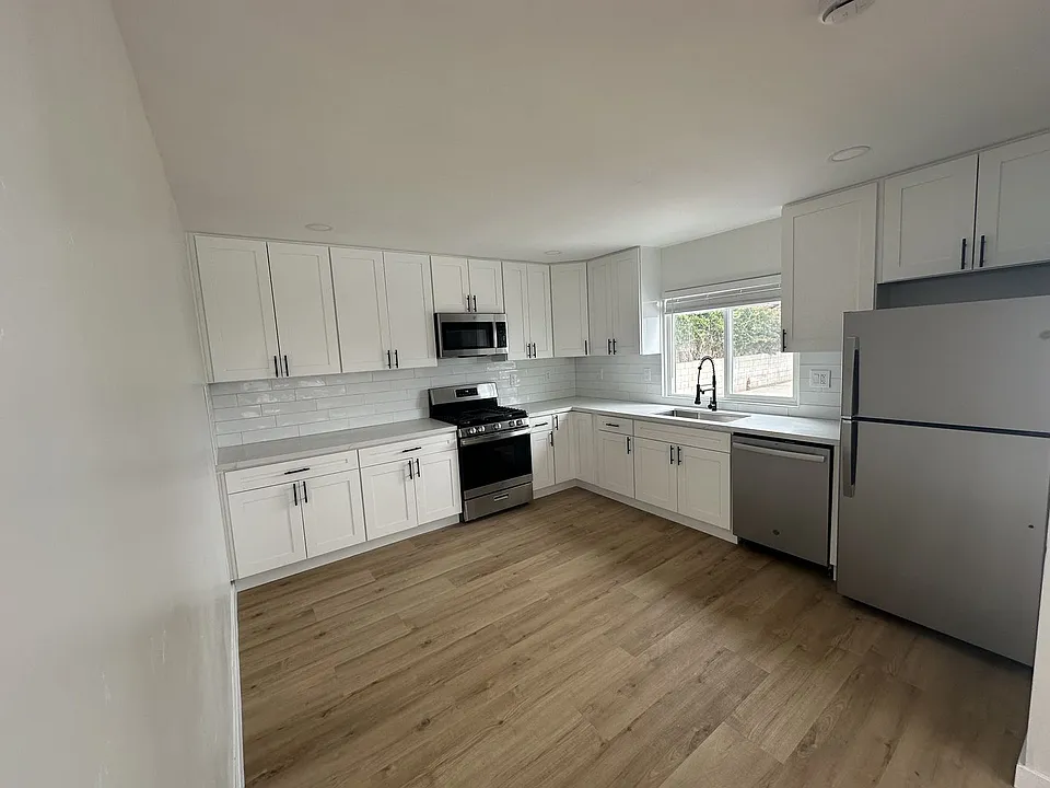 1900-08 San Diego Ave