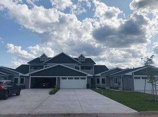 22581 Bayview Ln, Hancock, MI 49930