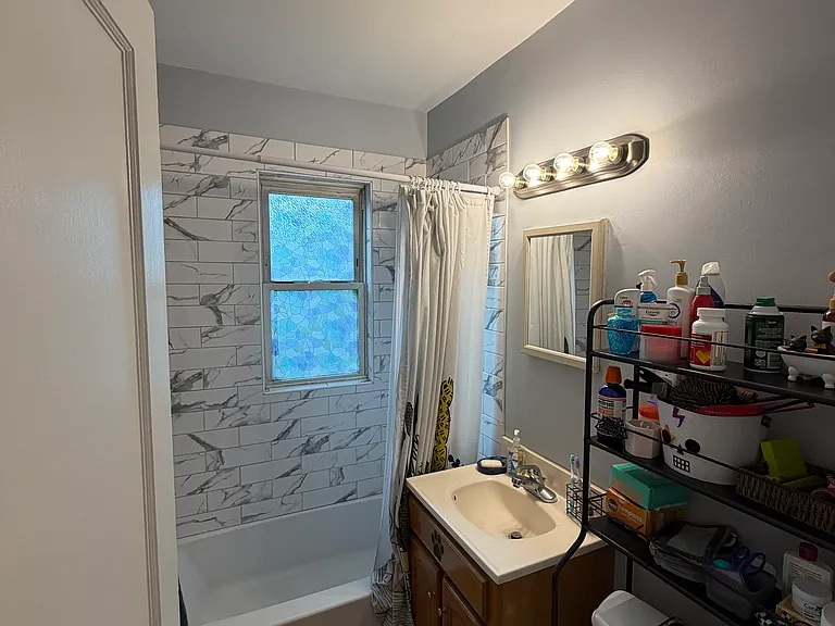 46-48 Baker St #1 — Photo 16
