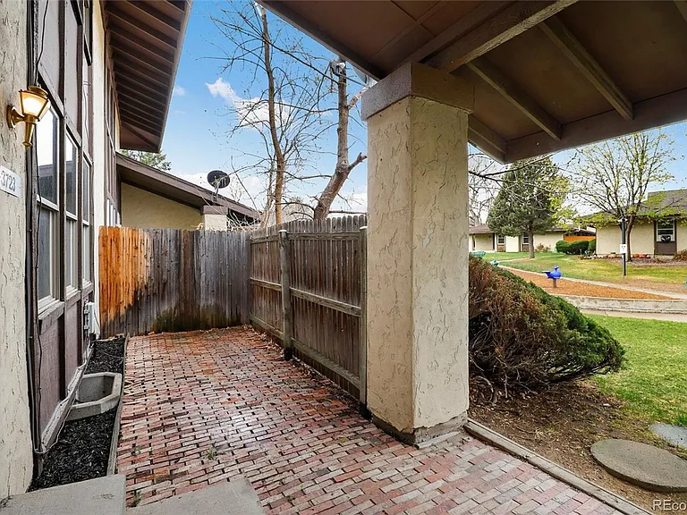 3723 S Granby Way — Photo 3