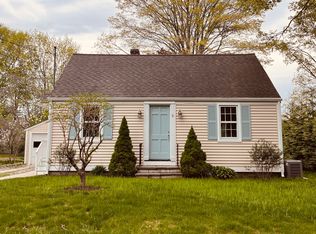 9 Kings Ln, Essex, CT 06426