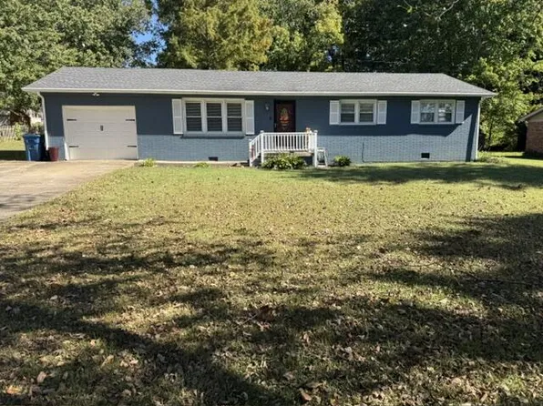 1960 Forest Acres Dr, Madisonville, KY 42431