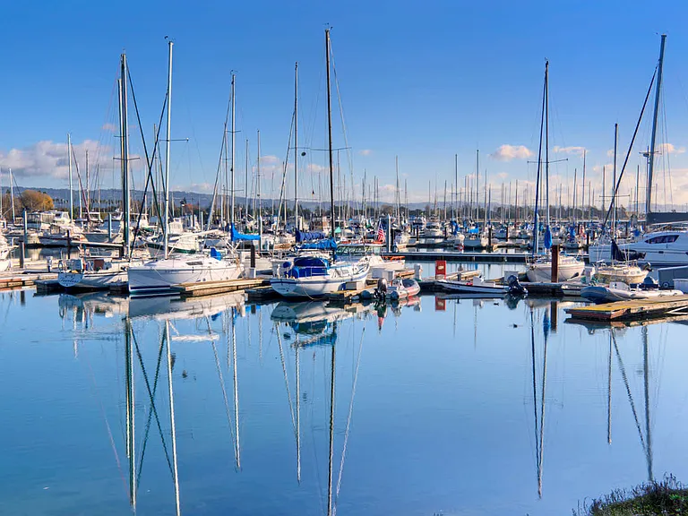 With fantastic views of the Bay, enjoy an escape from the hustle and bustle.