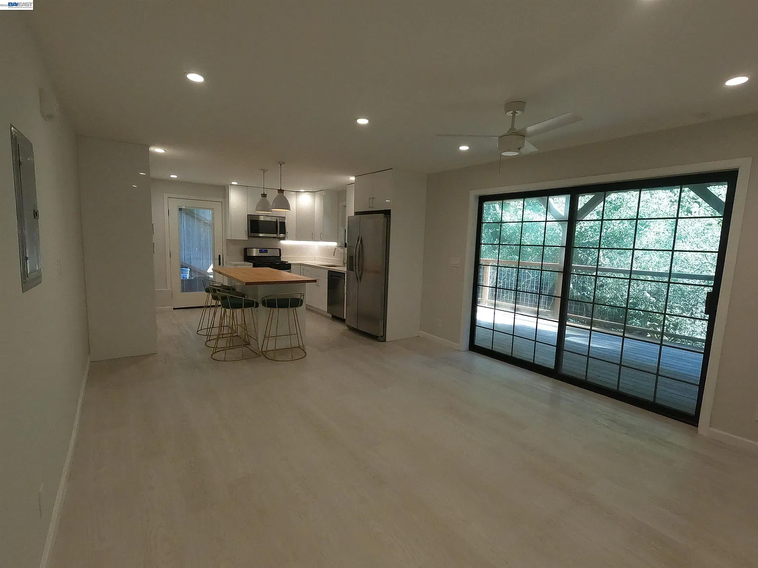 2 bed, 850 sqft, $3,900 — Photo 4
