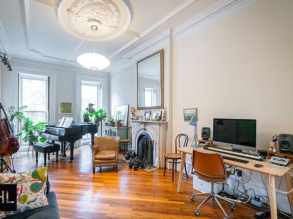 2nd image of 363 Bergen St #1