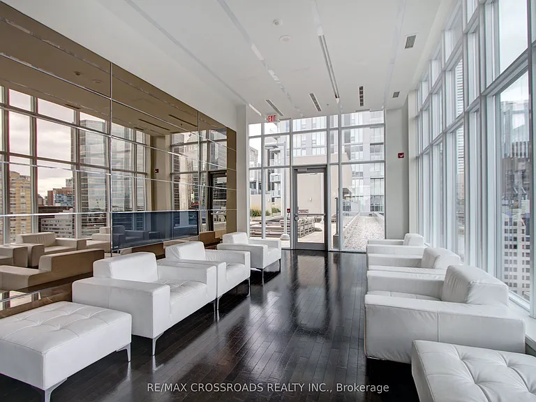 126 Simcoe St #3001 — Photo 24