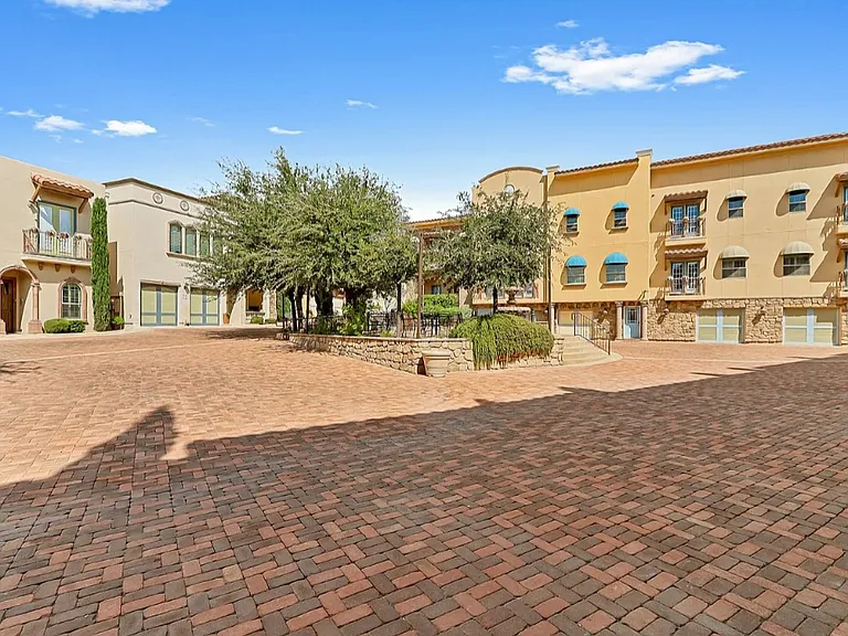 6350 Escondido Dr #B24 — Photo 35