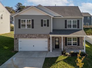 557 Cliff St, Morristown, TN 37814