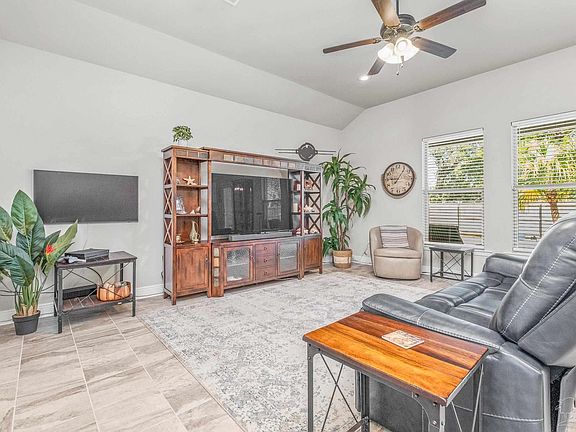 5th image of 6034 Crimson Pointe Blvd