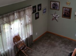 8 Chamberlain Ct, Old Bridge, NJ 08857