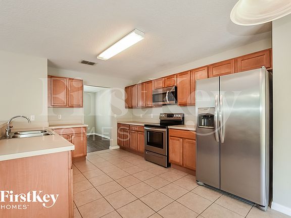 4th image of 642 Skyridge Rd