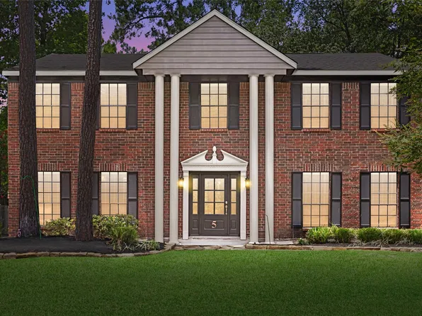 5 Cat Feet Court, The Woodlands, TX 77381