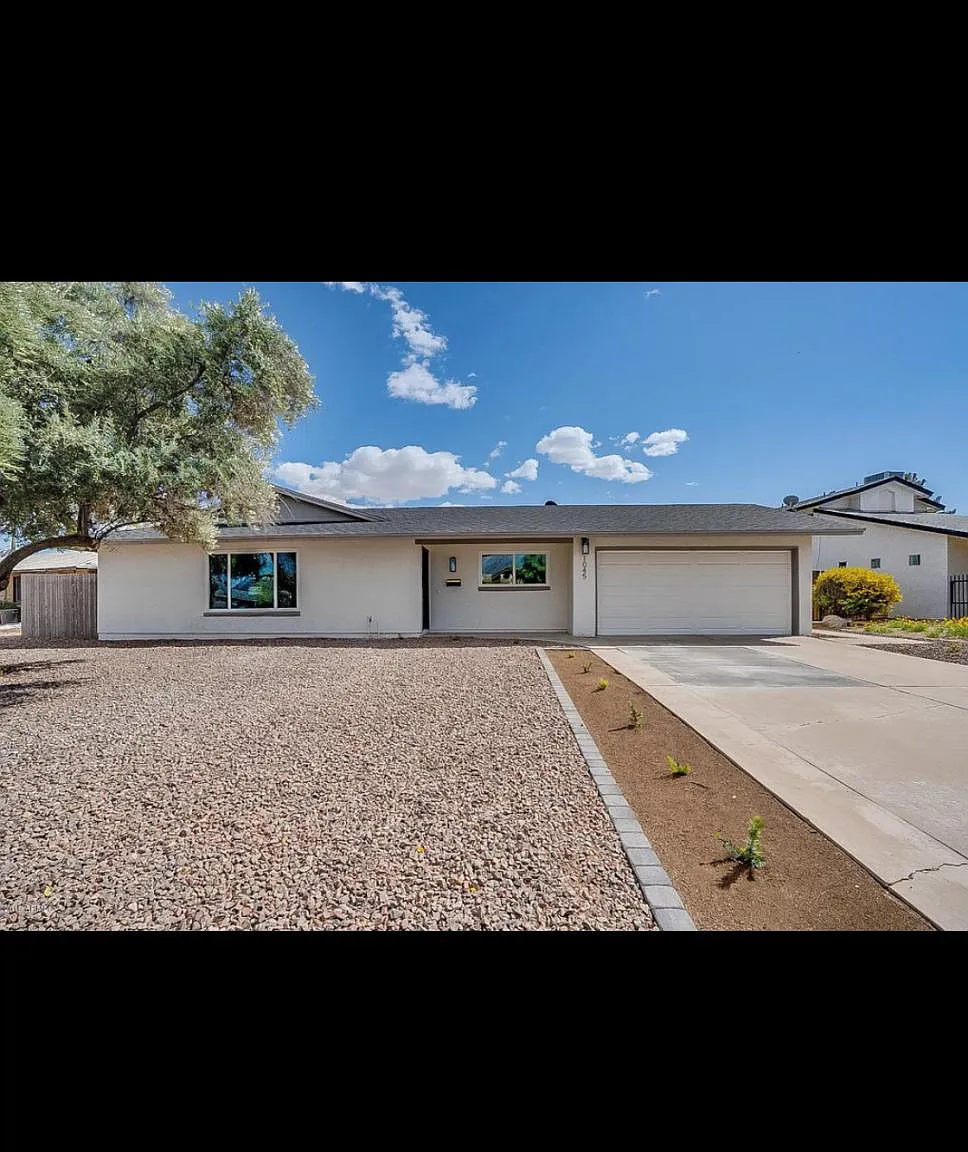 3 bed, 1396 sqft, $2,800 — Photo 1