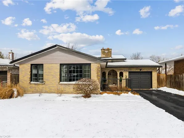 76 Endicott Ter, Welland, ON L3C 5R8