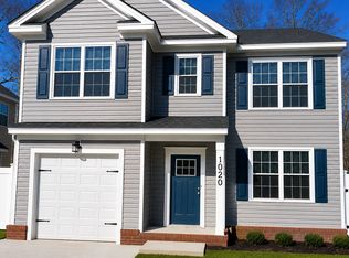 1020 Luxor Ave, Chesapeake, VA 23464