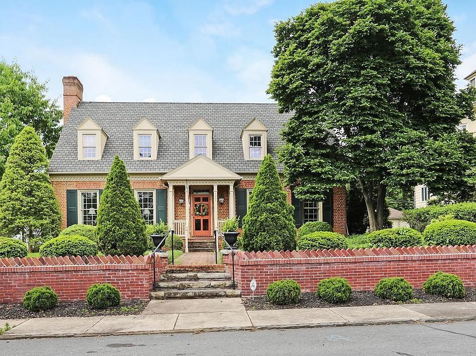 1st image of 1001 Oak Hill Ave