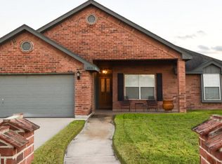 3214 W Roadrunner Dr, Edinburg, TX 78541