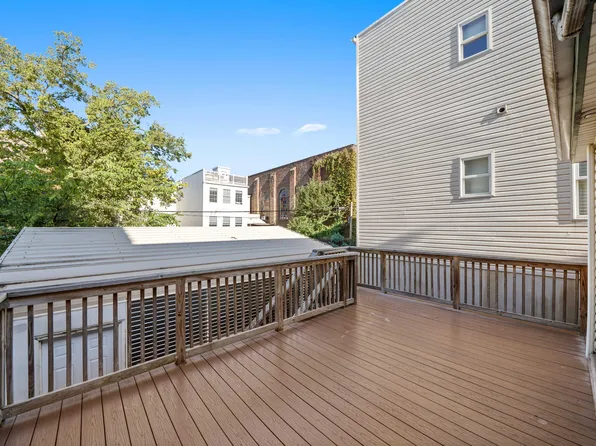 211 New York Avenue image 23 of 37