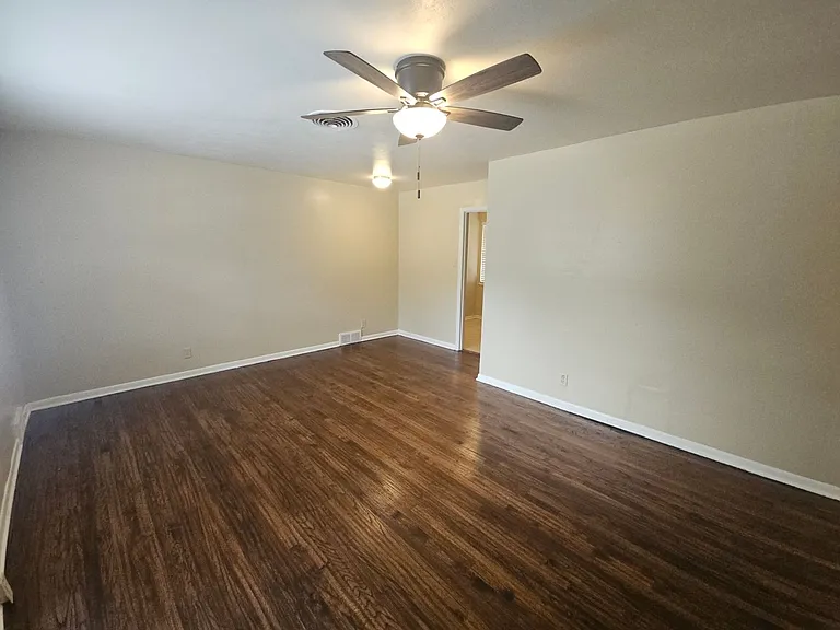 6419 Onyx Dr N — Photo 4