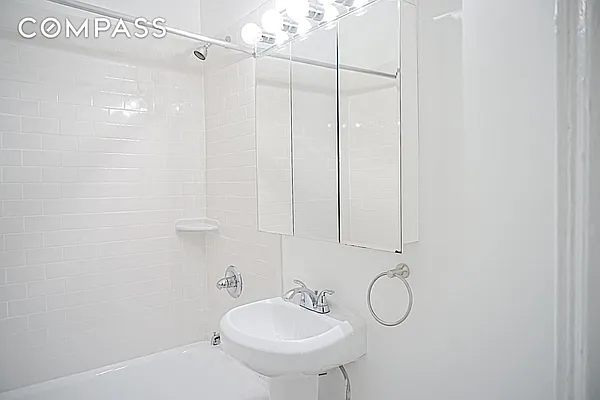 Rented by Compass | media 24