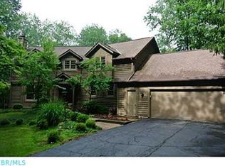 293 Fern Hill Dr, Granville, OH 43023