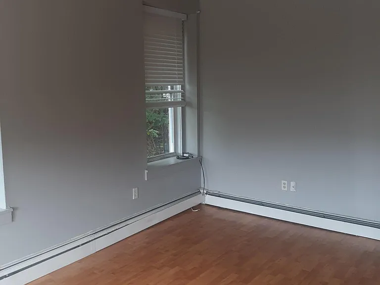 35 Washington St #3 — Photo 6