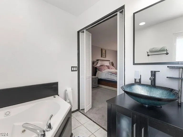 580 Chelsea Dr — Photo 29