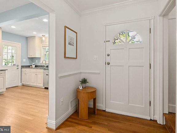 2nd image of 6431 Eppard St