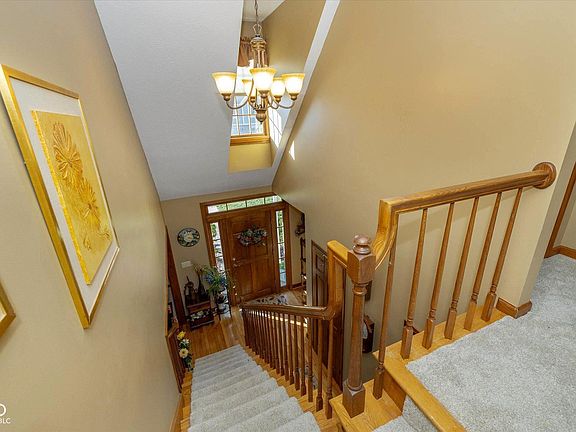 5th image of 908 Queensbury Dr