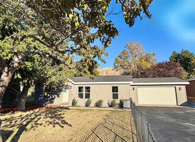2nd image of 14903 Voss Place