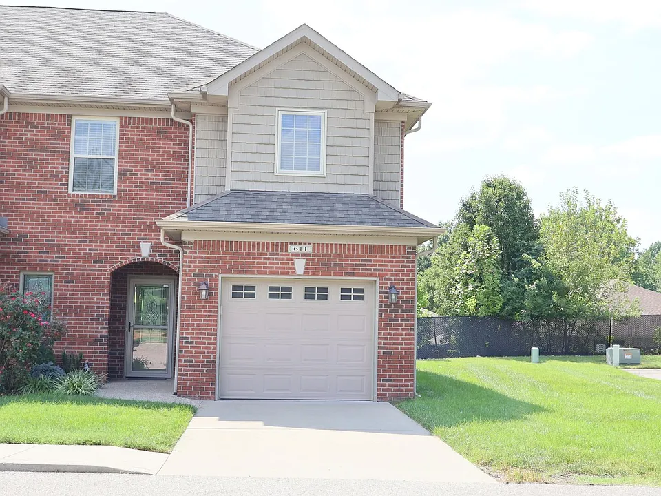 611 Knob Hill Rd