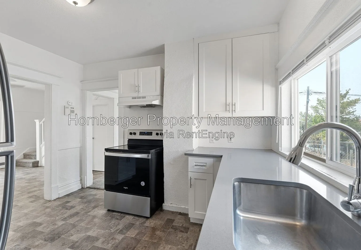 3 bed, 1.0 bath, 992 sqft, $1,545 — Photo 1