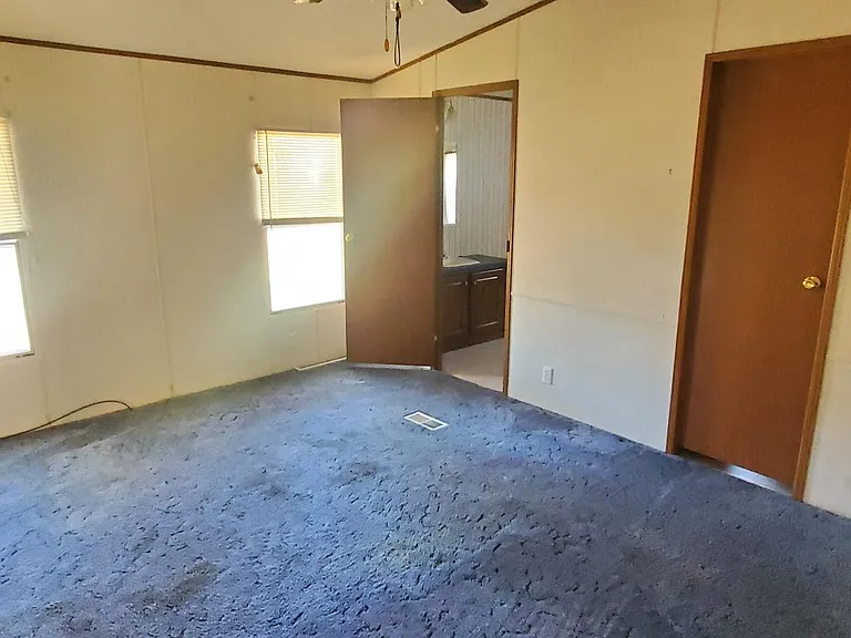 1201 Maple Ave — Photo 5
