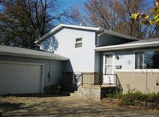 4057 Highland Dr, Mogadore, OH 44260