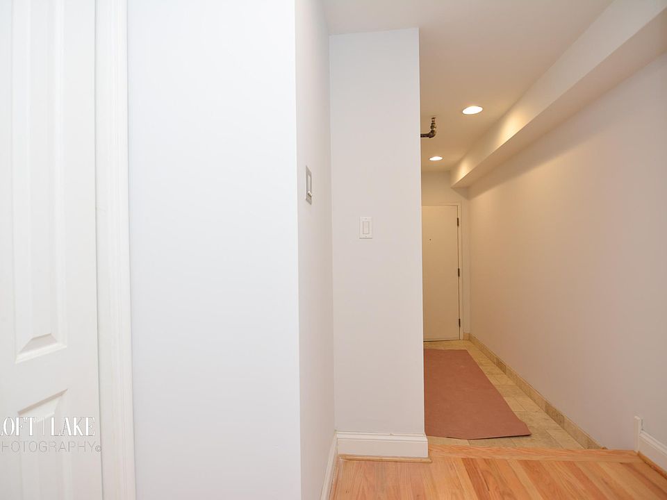 1st image of 1378 N Wolcott Ave #B1