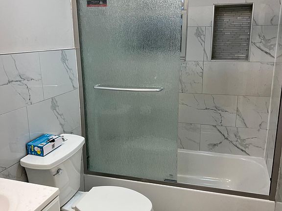 4th image of 32 Coolidge Ave Floor 1