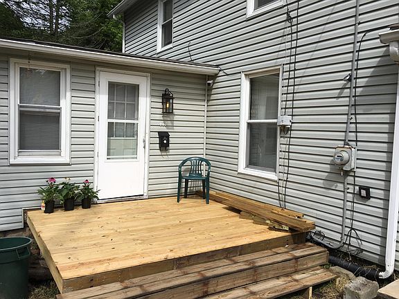 4th image of 417 Jefferson Ave