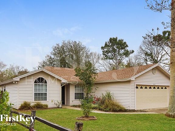 2nd image of 8025 Macinnes Dr
