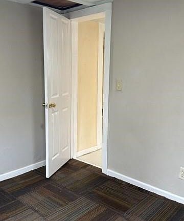 5th image of 554 S Carlisle Dr