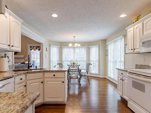 5th image of 4411 Stone Wynde Dr