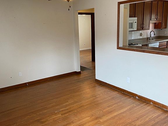 4th image of 7605 Folk Ave