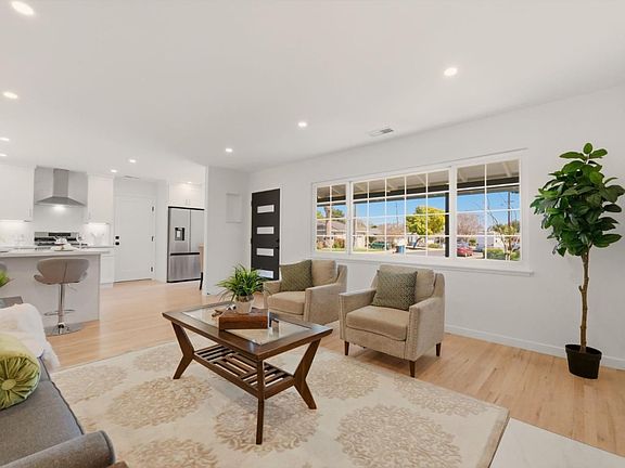 5th image of 774 Ridge Rd