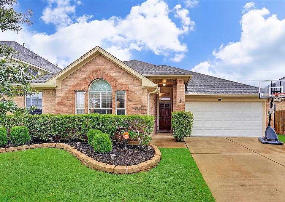 1st image of 2612 Dawn River Ln