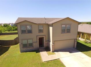737 Crosspoint Dr, New Braunfels, TX 78130