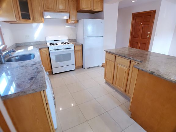 2nd image of 14736 26th Ave #1