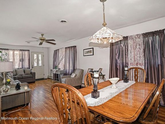 5th image of 2232 Mount Hood Ln