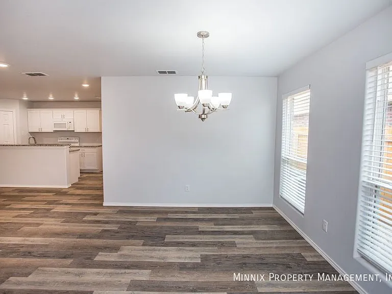 5604 Jarvis St #B — Photo 16