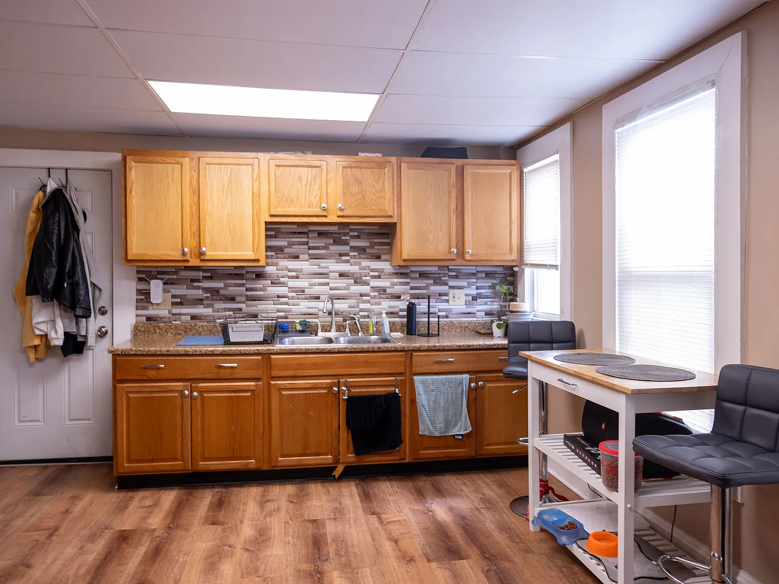 2 bed, 900 sqft, $1,900 — Photo 3