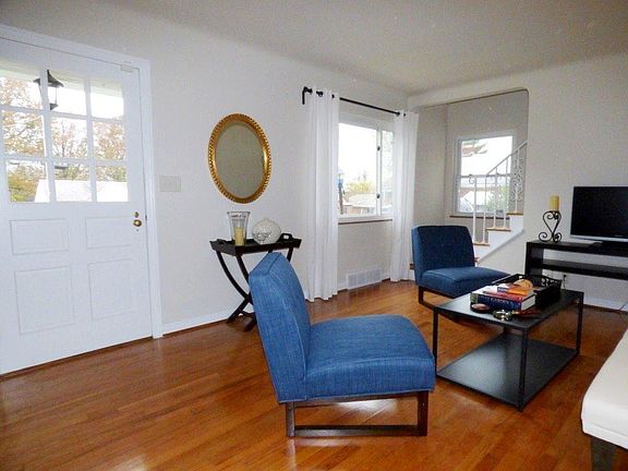 3rd image of 6432 Graceland Ave
