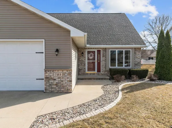 705 Highview Ln, Kimberly, WI 54136